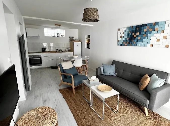 Parenthese Insulaire *