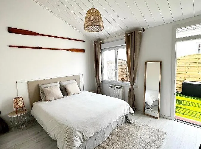 Parenthese Insulaire *